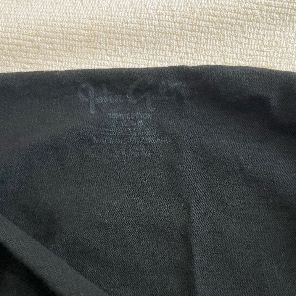NWOT Brandy Melville/John Galt Black Cropped Off Shoulder Graphic Women's Top - Picture 3 of 3